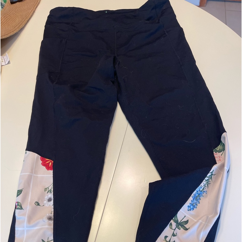 Tuckernuck Flower Panel Leggings. XL. Great Condition.